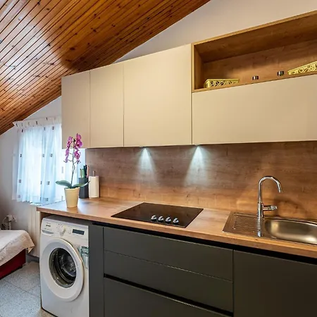 In With Kitchen